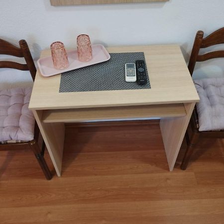 Soba Ivanka Niksic Karlobag Bagian luar foto